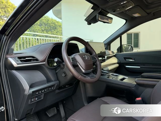 Toyota Saina 2023 Черный из Китая, фото 5