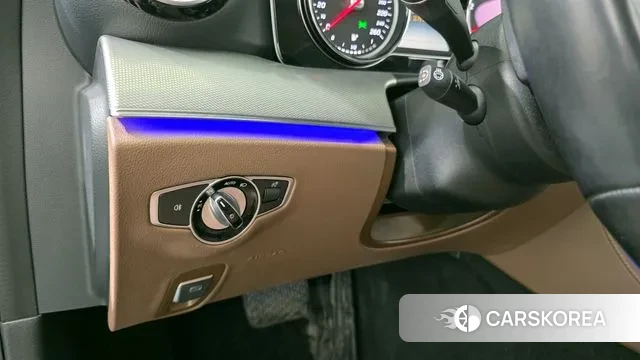 Mercedes-Benz E-Class W213 2019 Черный из Кореи, фото 5