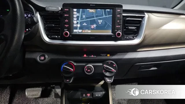 Kia Stonic 2018 Белый из Кореи, фото 5