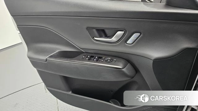 Hyundai Kona (SX2) 2023 Белый из Кореи, фото 5