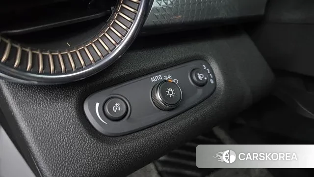 Chevrolet (GM Daewoo) Trax Crossover 2023 Белый из Кореи, фото 5