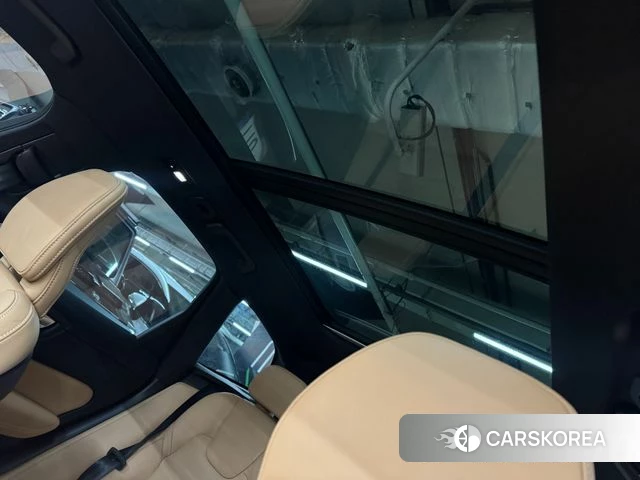 Volvo XC60 second Generation 2024 Белый из Кореи, фото 5