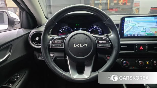 Kia The New K3 2nd generation 2022 Белый из Кореи, фото 5