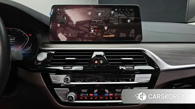 BMW 5 Series (G30) 2021 Белый из Кореи, фото 5