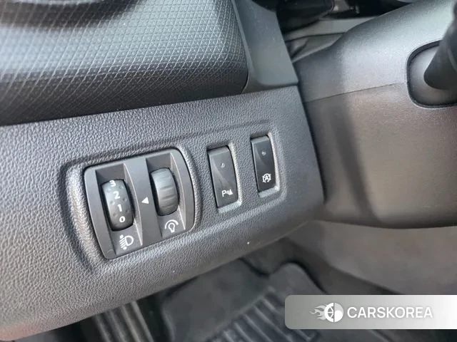 Renault Korea (Samsung) Clio 2018 Красный из Кореи, фото 5