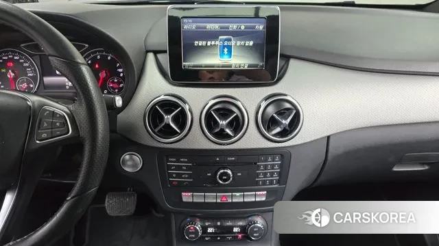 Mercedes-Benz B-Class W246 2018 Белый из Кореи, фото 5