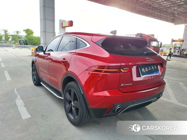 Jaguar E-PACE 2019 Красный из Китая, фото 5