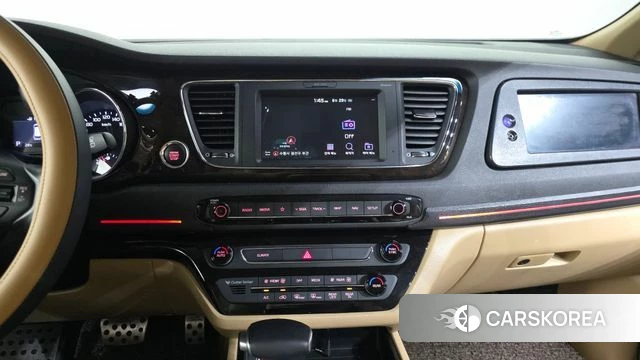 Kia The New Carnival 2019 Белый из Кореи, фото 5