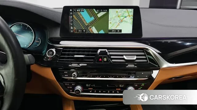 BMW 5 Series (G30) 2018 Серый из Кореи, фото 5