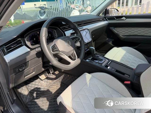 Volkswagen Magotan 2025 Черный из Китая, фото 5