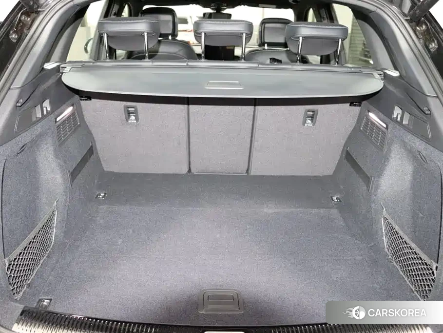 Audi Q5L 2025 Черный из Китая, фото 5