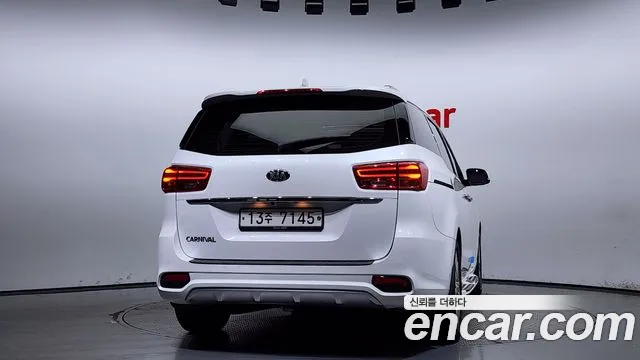 Kia The New Carnival 2019 Белый из Кореи, фото 5