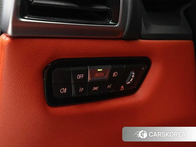 BMW 8 Series (G15) 2021 Черный из Кореи, фото 5