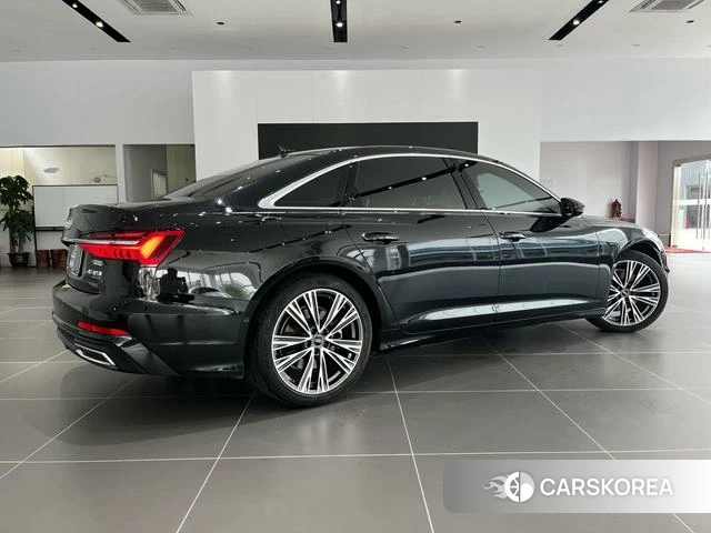 Audi A6L 2022 Черный из Китая, фото 5