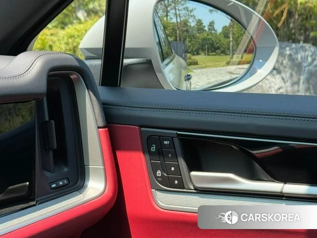 Porsche Cayenne (PO536) 2024 Цвет галактики из Кореи, фото 5