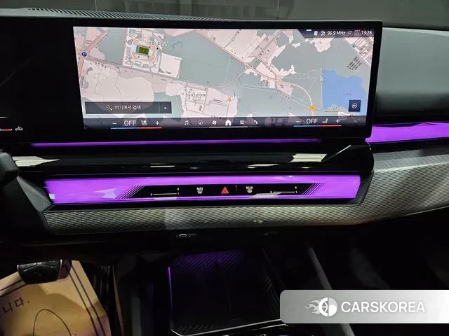 BMW 5 Series (G60) 2025 Синий из Кореи, фото 5