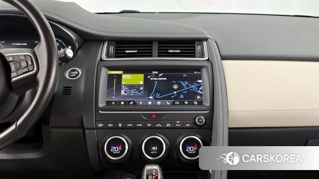 Jaguar E-PACE 2018 Черный из Кореи, фото 5