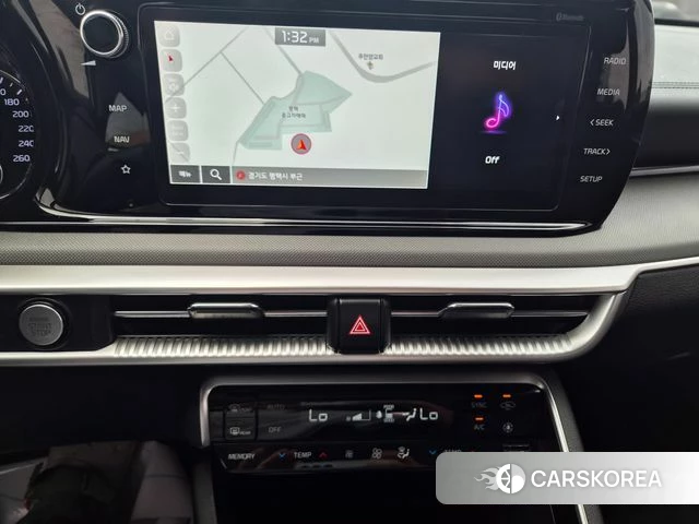 Kia K5 3rd generation 2022 Белый из Кореи, фото 5