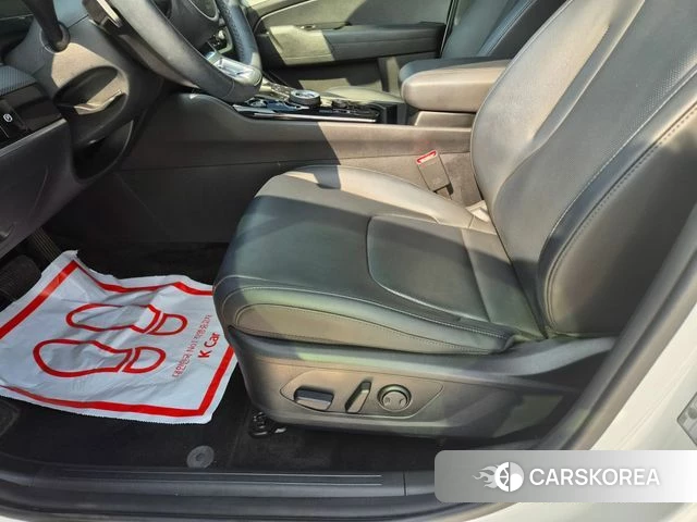 Kia Sportage 5th Generation Hybrid 2023 Белый из Кореи, фото 5
