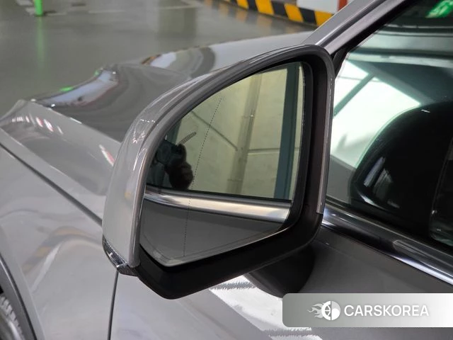 Volvo XC40 2025 Серый из Кореи, фото 5
