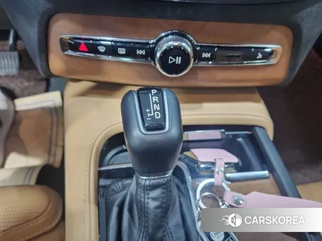 Volvo XC90 second Generation 2020 Серебряный из Кореи, фото 5