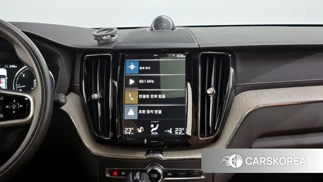 Volvo XC60 second Generation 2019 Белый из Кореи, фото 5