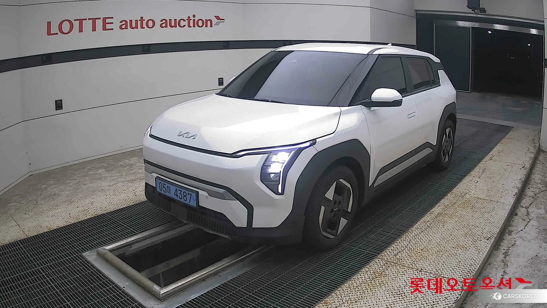 Kia EV3 2025 Snow White Pearl из Кореи, фото 5