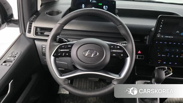 Hyundai Staria 2023 Белый из Кореи, фото 5