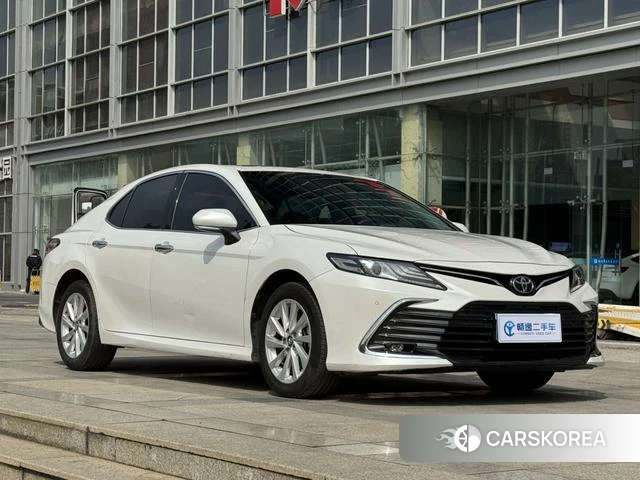Toyota Camry 2022 Белый из Китая, фото 5