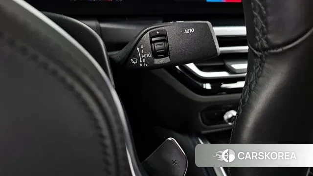 BMW 2 Series (G42) 2023 Светло-серебряный цвет из Кореи, фото 5