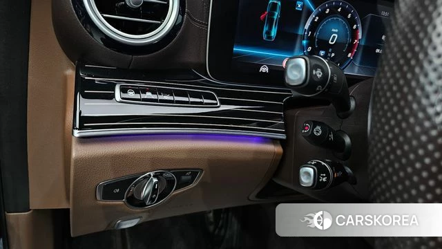 Mercedes-Benz E-Class W213 2018 Синий из Кореи, фото 5