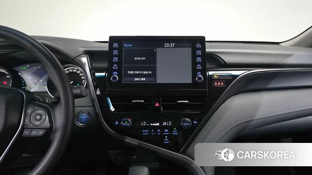 Toyota Camry (XV70) 2024 Серебристо-серый из Кореи, фото 5
