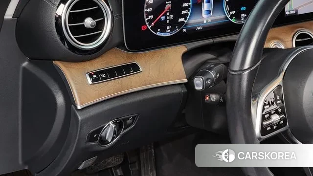 Mercedes-Benz E-Class W213 2020 Серебристо-серый из Кореи, фото 5