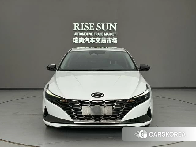 Hyundai Elantra 2022 Белый из Китая, фото 5
