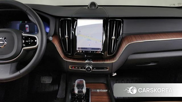 Volvo XC60 second Generation 2025 Белый из Кореи, фото 5