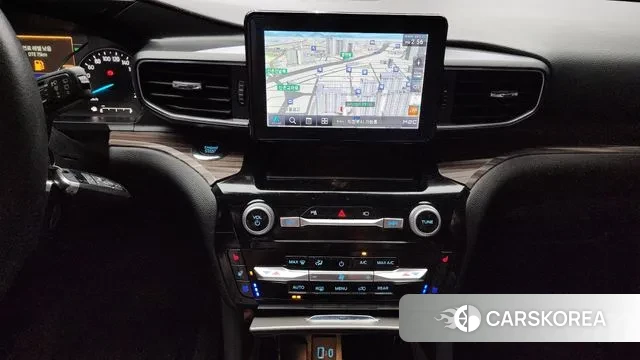 Ford Explorer 6th Generation 2022 Белый из Кореи, фото 5