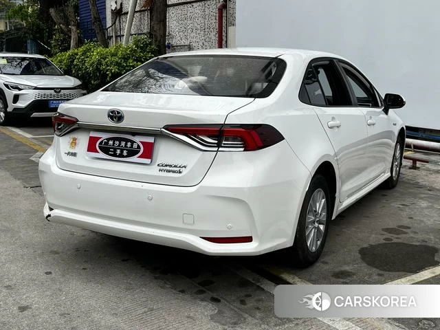 Toyota Corolla 2022 Белый из Китая, фото 5