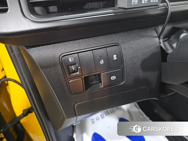 Hyundai Staria 2021 Желтый из Кореи, фото 5