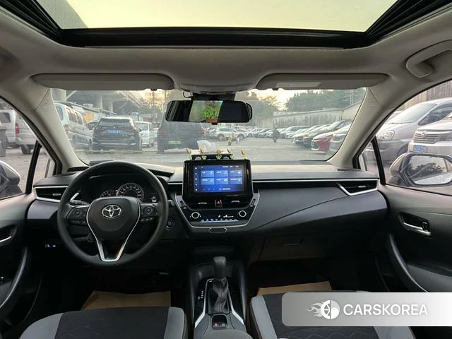 Toyota Corolla 2021 Белый из Китая, фото 5