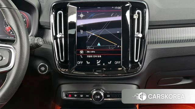 Volvo XC40 2021 Белый из Кореи, фото 5