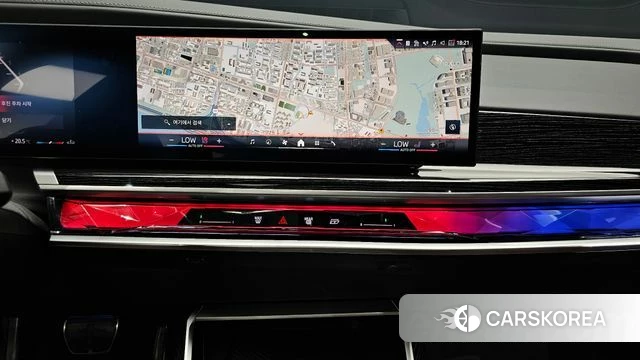 BMW 7 Series (G70) 2025 Серебристо-серый из Кореи, фото 5