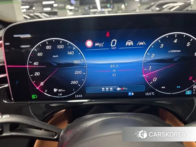 Mercedes-Benz E-Class W214 2025 Белый из Кореи, фото 5