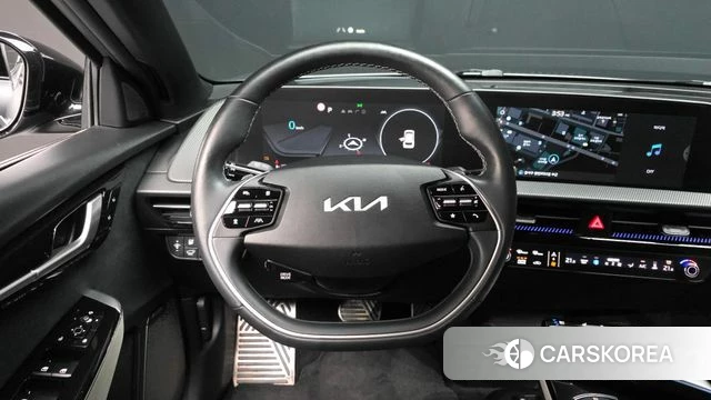 Kia EV6 2023 Серебристо-серый из Кореи, фото 5