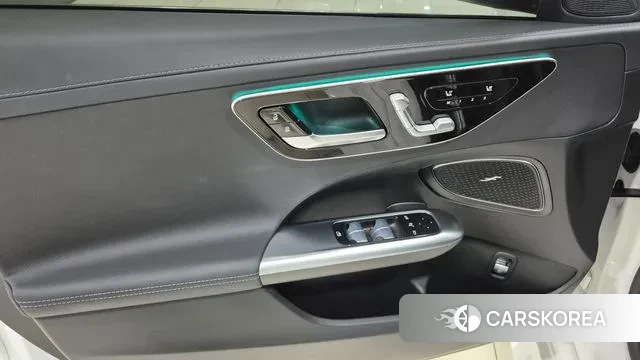 Mercedes-Benz C-Class W206 2023 Белый из Кореи, фото 5