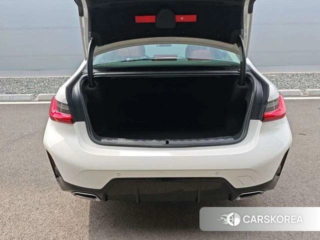 BMW 3 series 2025 Белый из Китая, фото 5