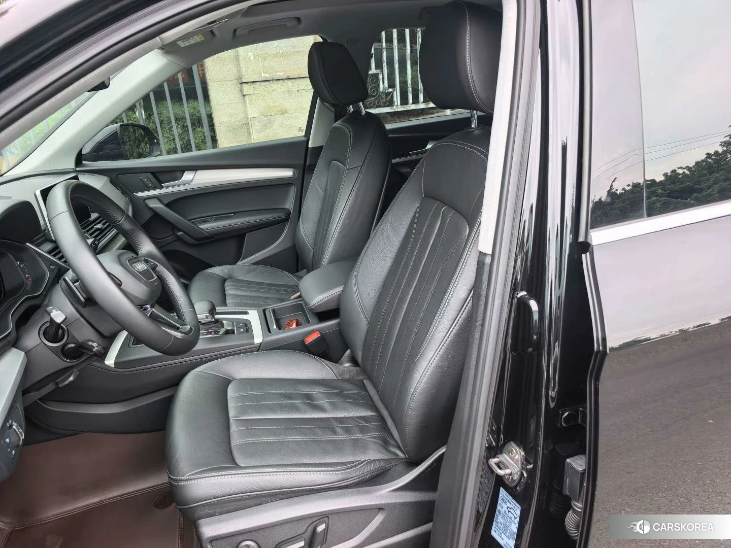 Audi Q5L 2020 Черный из Китая, фото 5