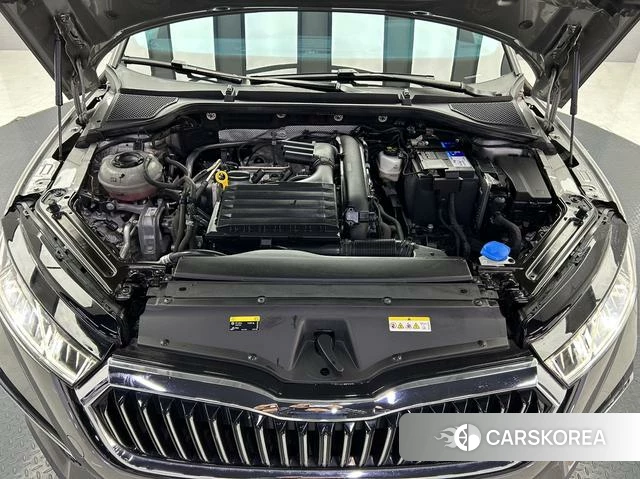 Skoda Octavia 2021 Темно-серый из Китая, фото 5