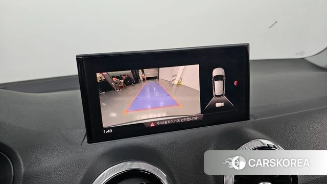 Audi Q2 2023 Светло-серебряный цвет из Кореи, фото 5