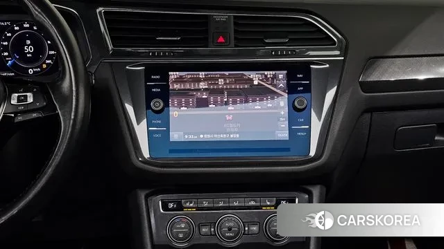 Volkswagen Tiguan Allspace 2020 Серебристо-серый из Кореи, фото 5