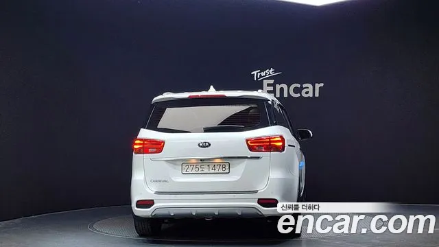 Kia The New Carnival 2019 Белый из Кореи, фото 5